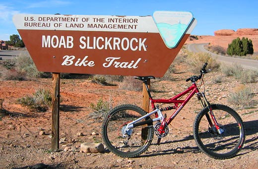 Ventana El Chamuco at the Moab Slickrock Trailhead